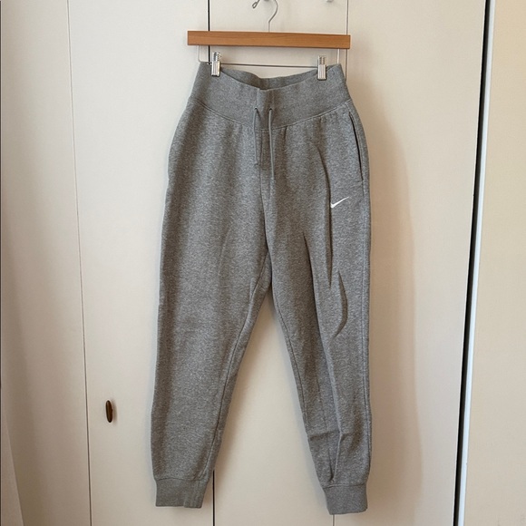 Nike Women’s Light Gray Sweatpants - Picture 2 of 7